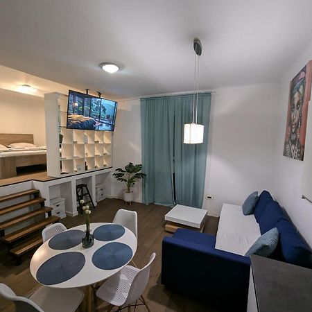 Fantabulous Downtown Abode W King Bed, 65" Tv, Washer And Tumble Dryer Zagrzeb Zewnętrze zdjęcie